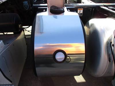 Peterbilt 587 DEF Tank