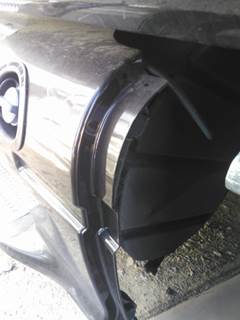 Peterbilt 587 DEF Tank