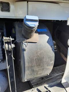 Volvo VNL DEF Tank