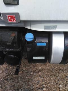 Volvo VNL Left DEF Tank