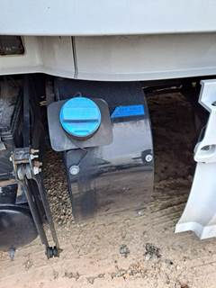 Volvo VNL DEF Tank