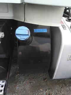 Volvo VNL Left DEF Tank