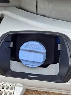 Volvo VNL Left DEF Tank