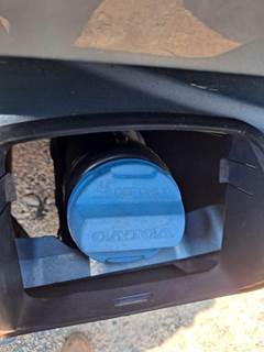 Volvo VNL Left DEF Tank