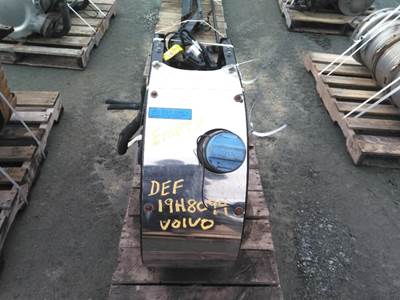 Volvo VNL DEF Tank