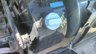 Volvo VNL Left DEF Tank