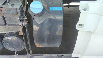 Volvo VNL Left DEF Tank