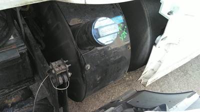 Volvo VNL Left DEF Tank