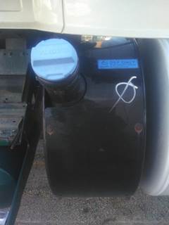 Volvo VNL Left DEF Tank