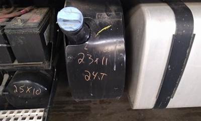 Volvo VNL Left DEF Tank