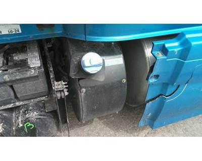 Volvo VNL Left DEF Tank