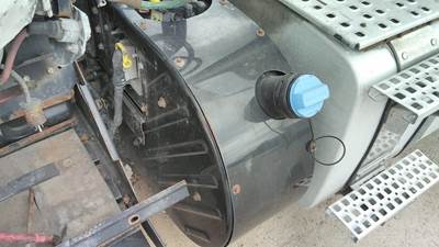 Volvo VNM DEF Tank