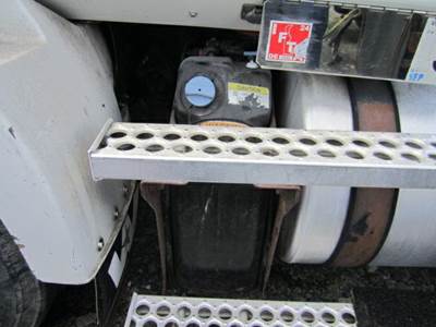 Western Star 4700 DEF Tank