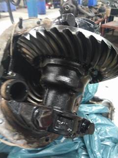 Eaton-Spicer D40155R264 Front, Rear Differential Assembly