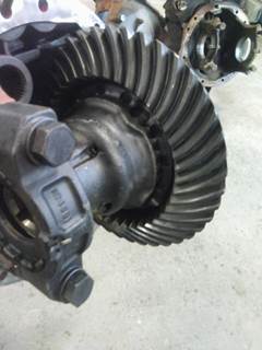 Eaton-Spicer Front Differential for a Eaton-Spicer D40156R325