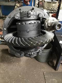 Eaton-Spicer DS402R390 Front Differential