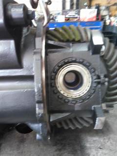 Meritor-Rockwell RD23160R614 Front Differential