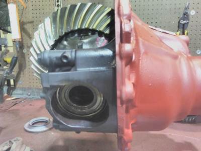 Detroit DART400-4NR228 Rear Differential