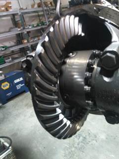 Eaton-Spicer 17060SR557 Rear Differential