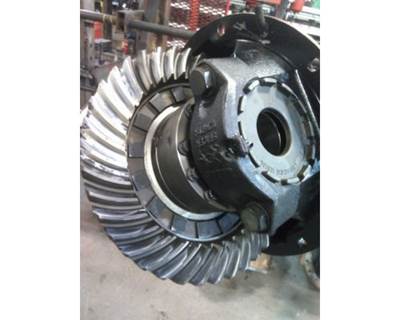 Eaton-Spicer 17060SR557 Rear Differential