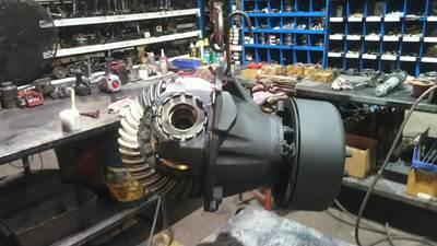 Eaton-Spicer 21060SR557 Rear Differential