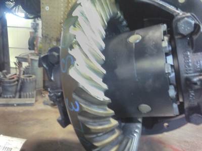 Eaton-Spicer Rear Differential for a Eaton-Spicer 23105SR370