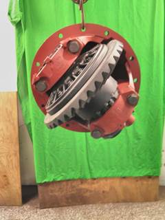 Eaton-Spicer Rear Differential for a Eaton-Spicer RDP40R336