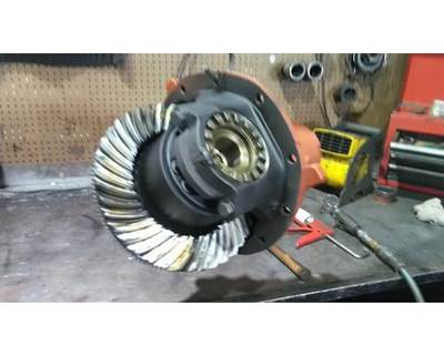 Eaton-Spicer S110LR488 Rear Differential