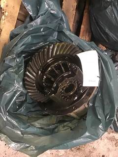 Isuzu NQR Rear Differential for a Isuzu NQRR586