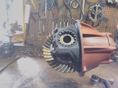 Isuzu W5R557 Rear Differential
