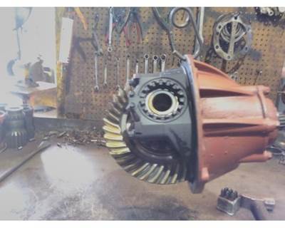 Isuzu W5R557 Rear Differential