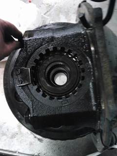 Meritor-Rockwell MR2014XR325 Rear Differential