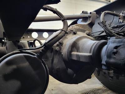 Meritor-Rockwell MR2014XR325 Rear Differential