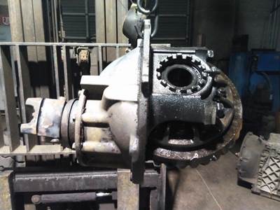 Meritor-Rockwell MR2014XR390 Rear Differential