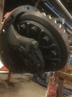 Mitsubishi Fuso FER571 Rear Differential