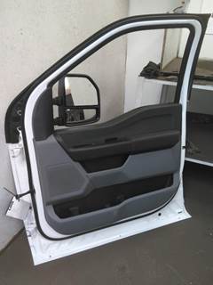 Ford F550SD (SUPER DUTY) 2017-2025 Right Front Door Assembly