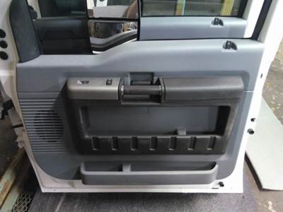 Ford F550SD (SUPER DUTY) 2008-2016 Right Front Door Assembly