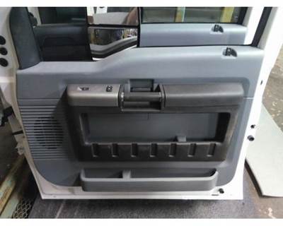 Ford F-550 Right Front Door Assembly for a Ford F550SD (SUPER DUTY) 2008-2016