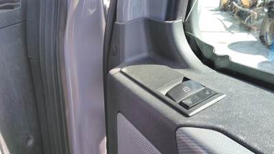 Freightliner Cascadia 116 Right Door Electrical Switch