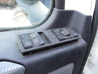 Freightliner Cascadia 126 Door Electrical Switch