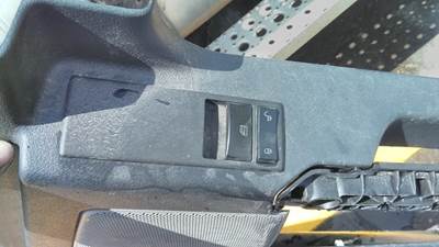 Freightliner Cascadia 126 Right Door Electrical Switch