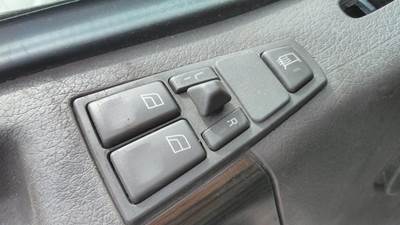 Volvo VNL Left Door Electrical Switch