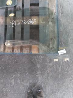 Chevrolet W4500 Right Front Door Glass