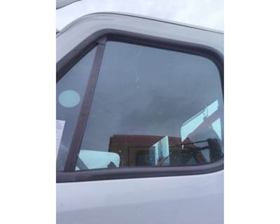 Freightliner Cascadia 113 Left Front Door Glass