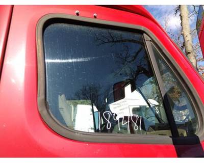 Freightliner Cascadia 125 Right Front Door Glass