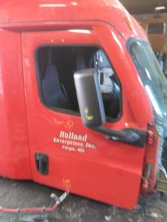 Freightliner Cascadia 126 Left Front Door Glass