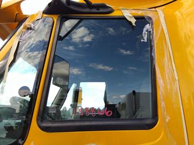 International ProStar Left Front Door Glass for a International PROSTAR 122