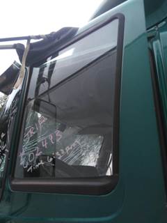 International ProStar Left Front Door Glass for a International PROSTAR 113