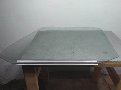 Volvo VNL Right Front Door Glass