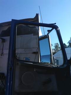 Volvo VNL Left Front Door Glass
